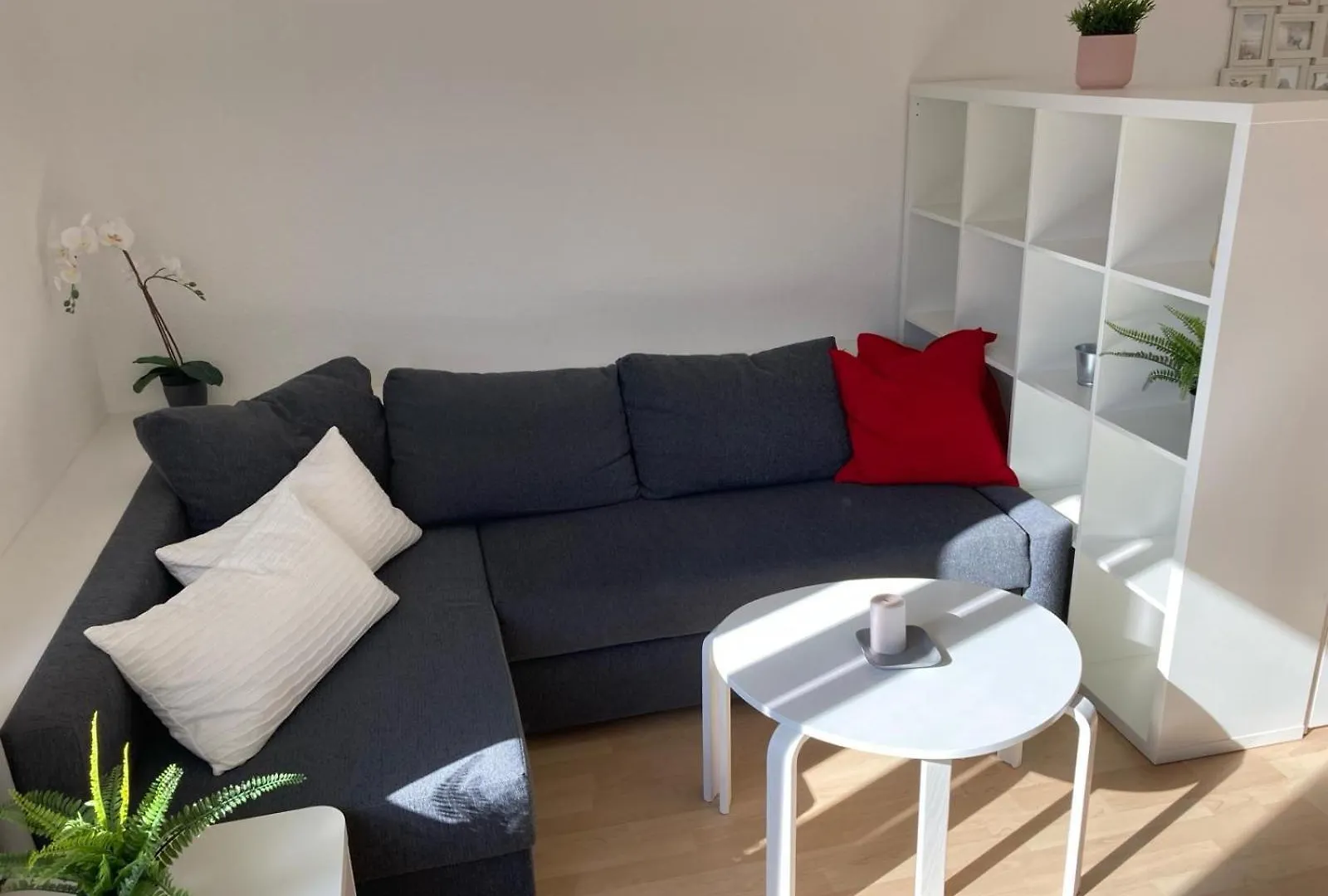 Bonbon Nerstr Vollstaendig Eingerichtetes Apartment Mit Parkplatz ケルン