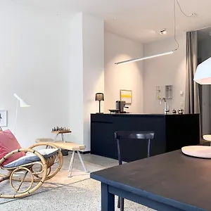 Zehuus Gartenstudio Mit Terrasse Köln
